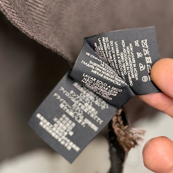 BLACK FRIDAY SALE - Gucci Brown Striped Wool Crest Scarf NWT - Picture 11 of 11